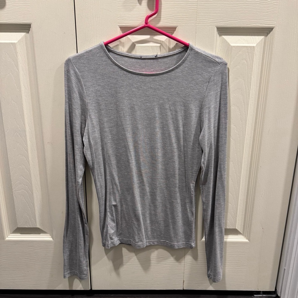 White Fox Boutique Only For Tonight Long Sleeve Top Grey Marle NWOT, NEVER WORN! - Picture 3 of 5